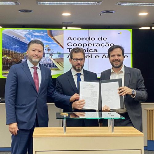 Anatel e Ancine firmam parceria para intensificar combate à pirataria audiovisual no Brasil