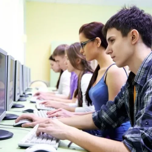 MEC impõe provas presenciais no EaD: qualidade ou obstáculo para estudantes?